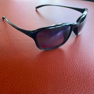 Oakley women’s sunglasses